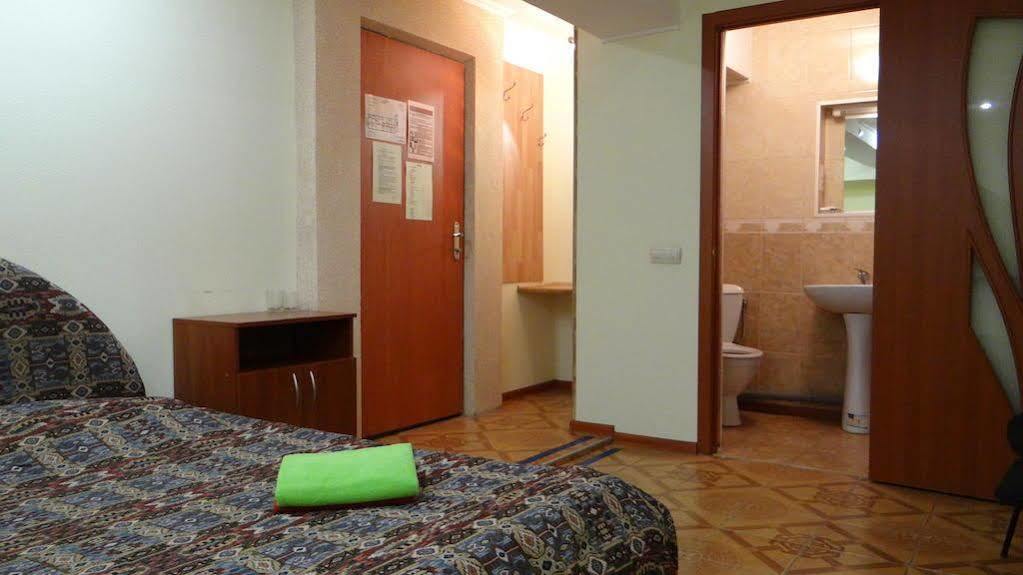 Hotel Desna Kut Киев Экстерьер фото