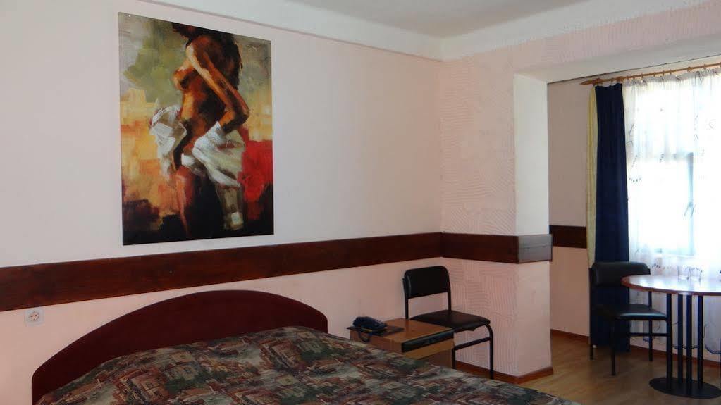 Hotel Desna Kut Киев Экстерьер фото